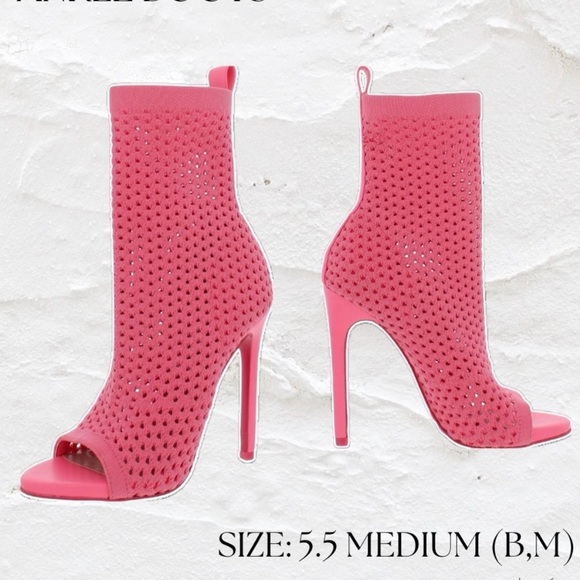 ▪️New in Box▪️Steve Madden▪️Evalina Knit Open-Toe Booties▪️Sz 5.5▪️$169 Retail▪️ - Picture 5 of 6